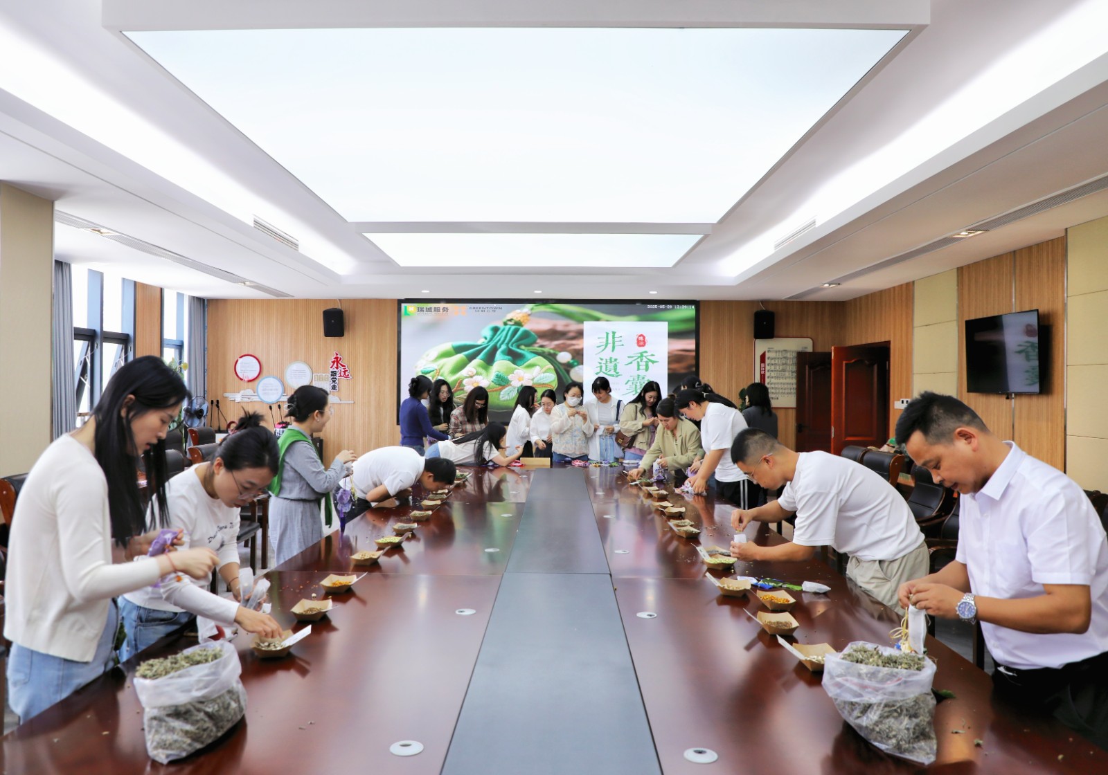 濃情“香”約五月五，衢通集團(tuán)祝您端午安康！